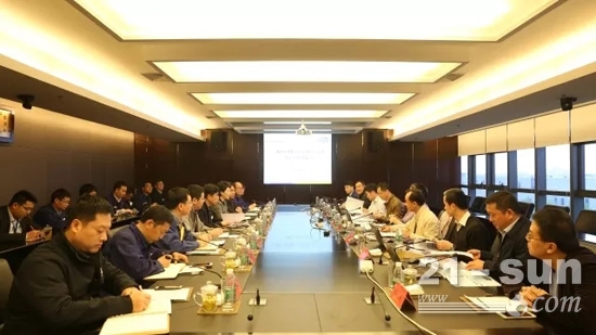 徐工集團(tuán)“三維發(fā)布物數(shù)字化設(shè)計(jì)研究與應(yīng)用”項(xiàng)目順利通過(guò)技術(shù)驗(yàn)收